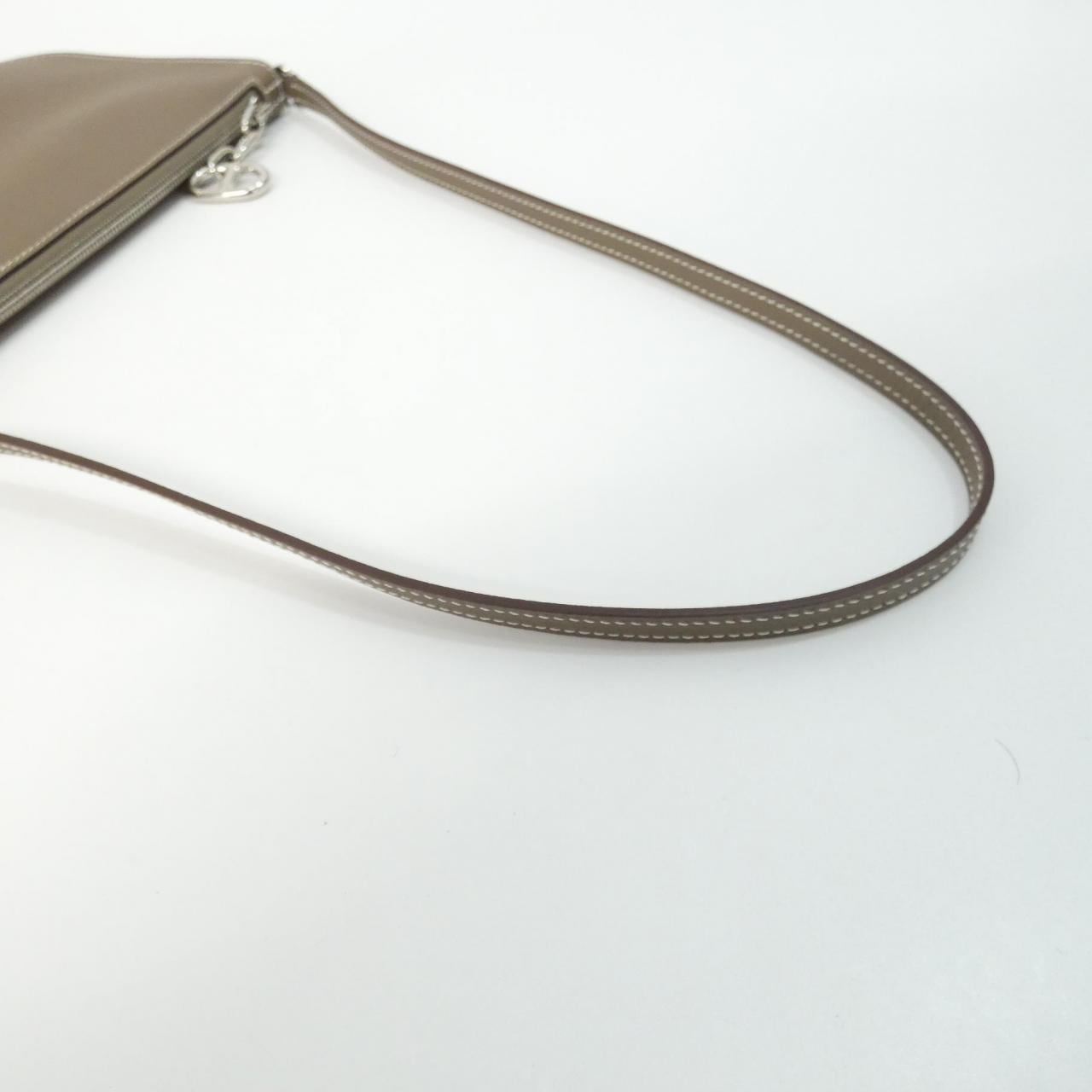 エルメス ジップアンゴー トゥー ゴー シェーヌ ダンクル 086888CK ポーチ