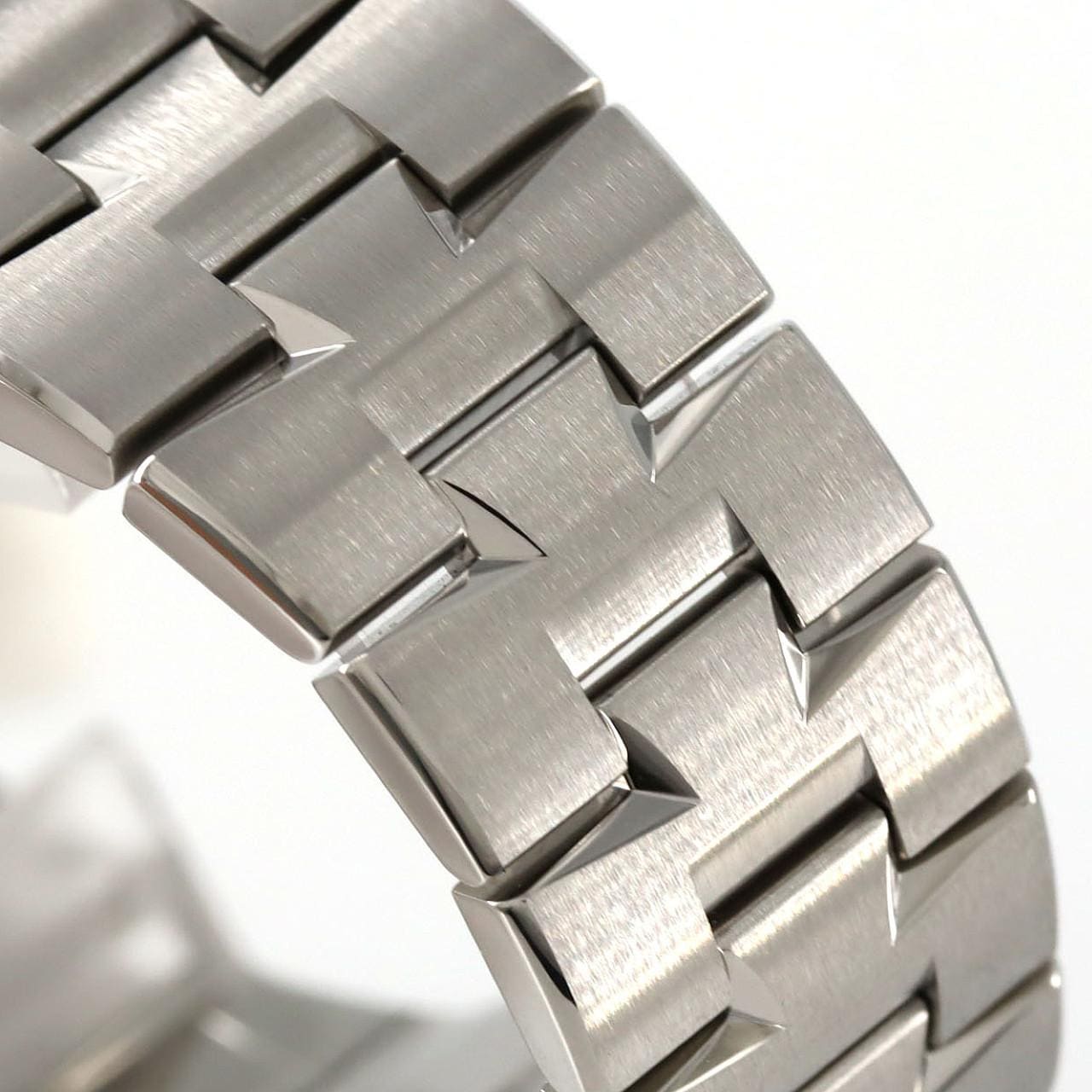 ヴァシュロン･コンスタンタン オーヴァーシーズクロノグラフ 5520V/210A-B686 SS 自動巻