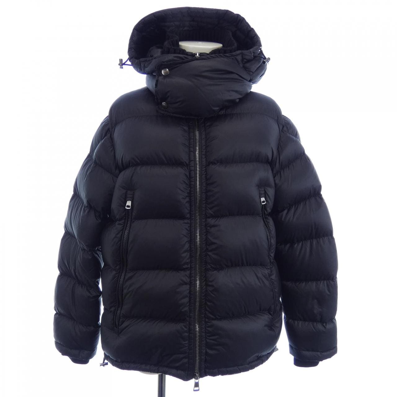 モンクレール MONCLER ダウンジャケット