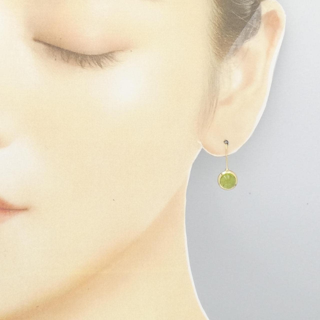 K18YG Peridot earrings