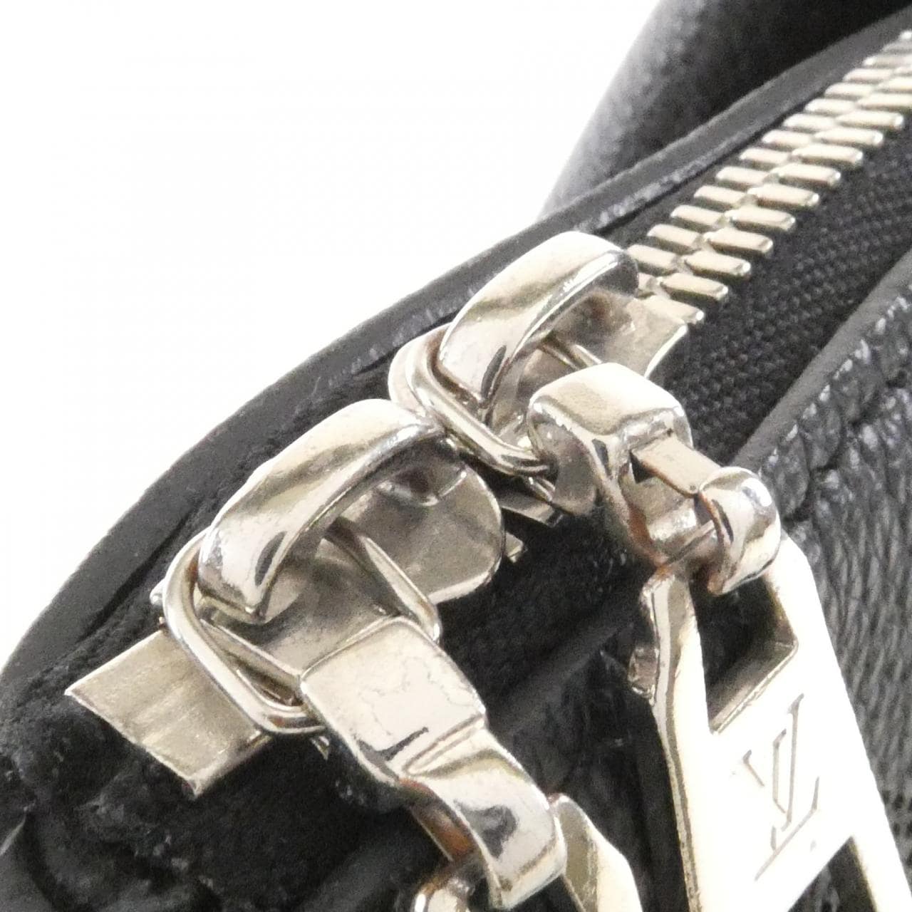 ルイヴィトン マヒナ オメア M55029 バッグ