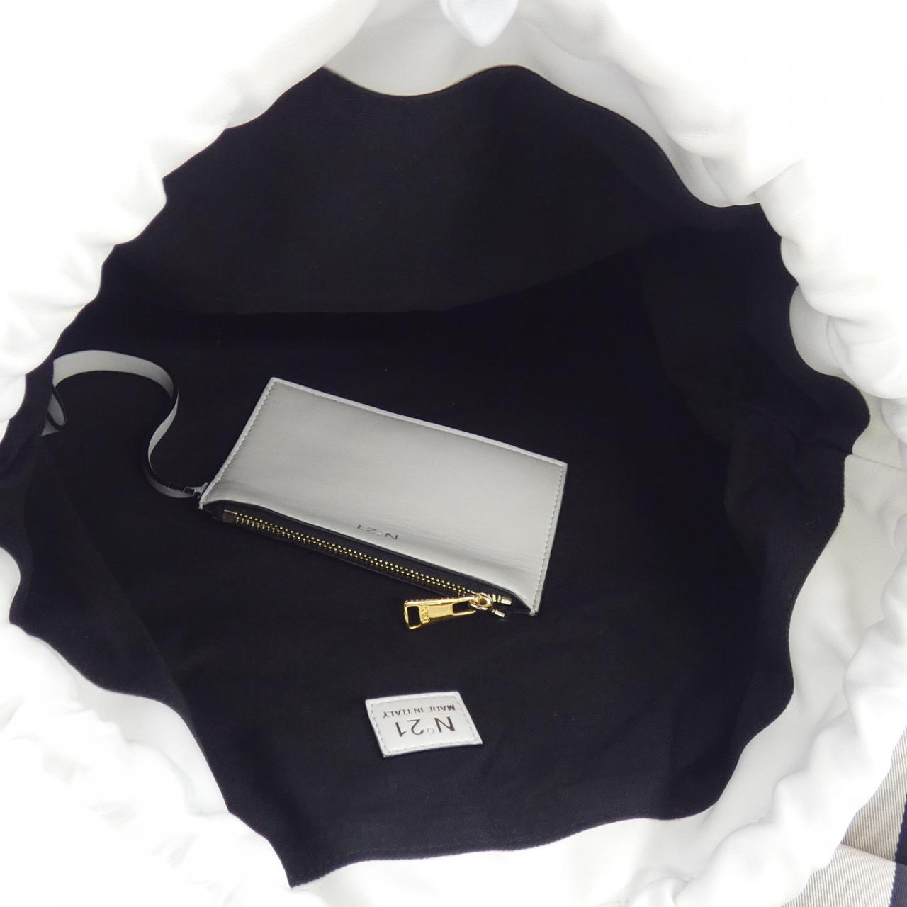 ヌメロヴェントゥーノ N°21 BAG
