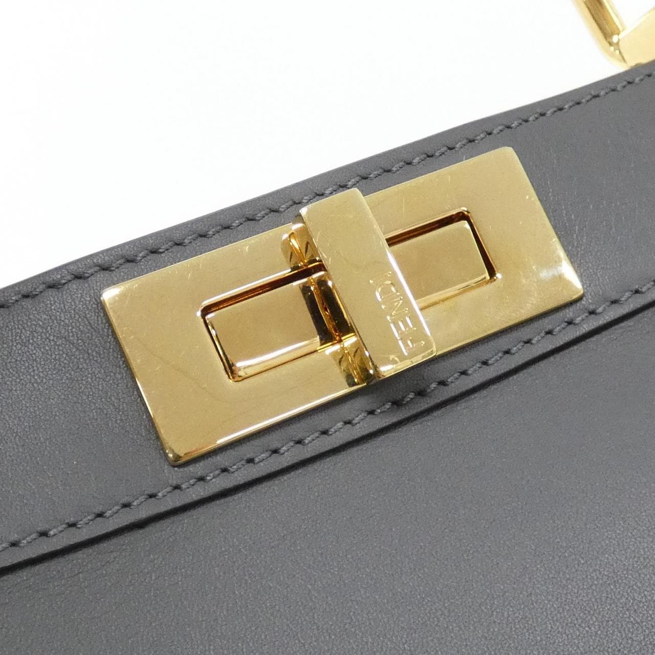 フェンディ ピーカブー アイ シー ユー ミディアム 8BN321 A6V3 バッグ