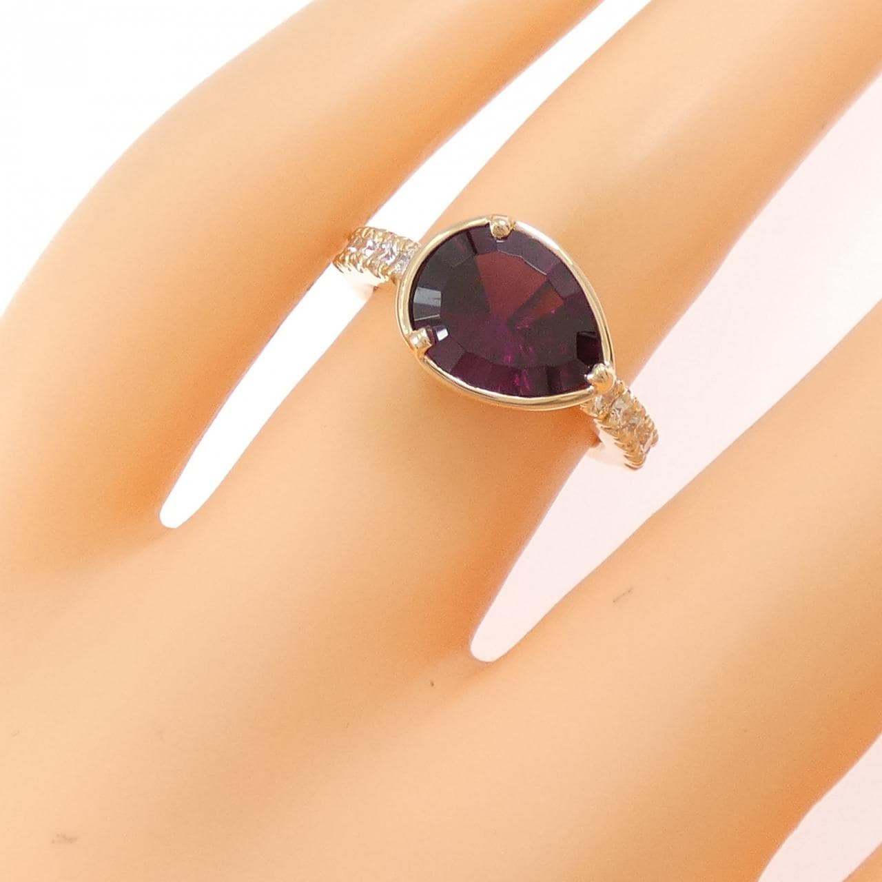 ヴェレッタ オッターヴァ ガーネット リング