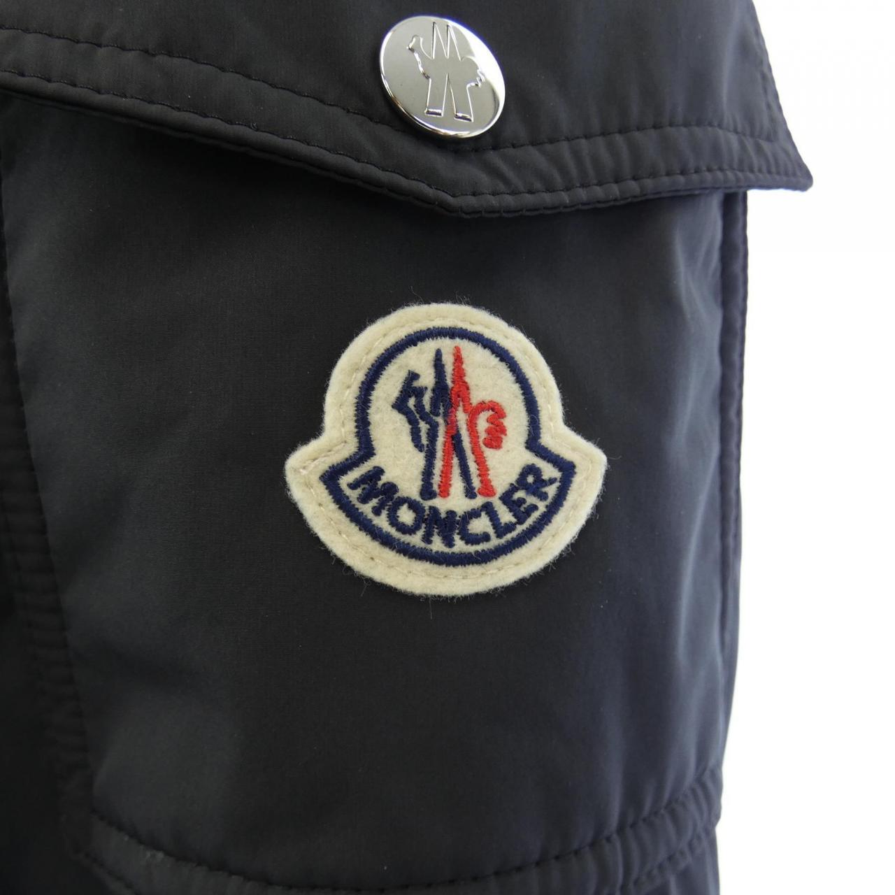 モンクレール MONCLER ダウンジャケット