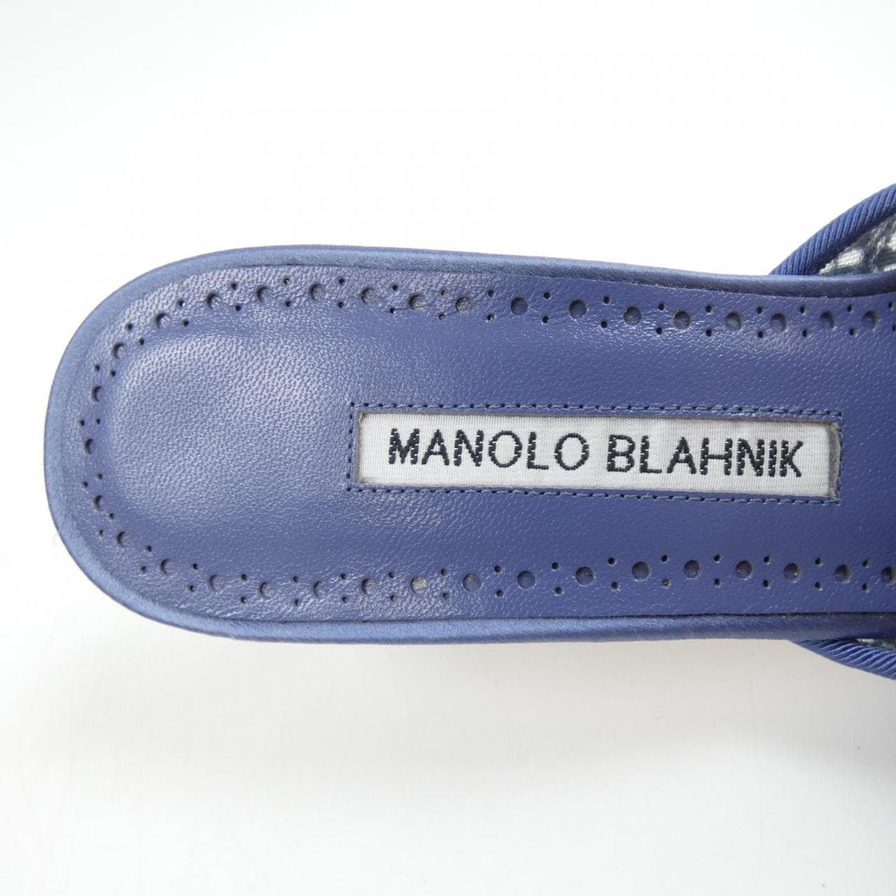 マノロブラニク MANOLO BLAHNIK サンダル