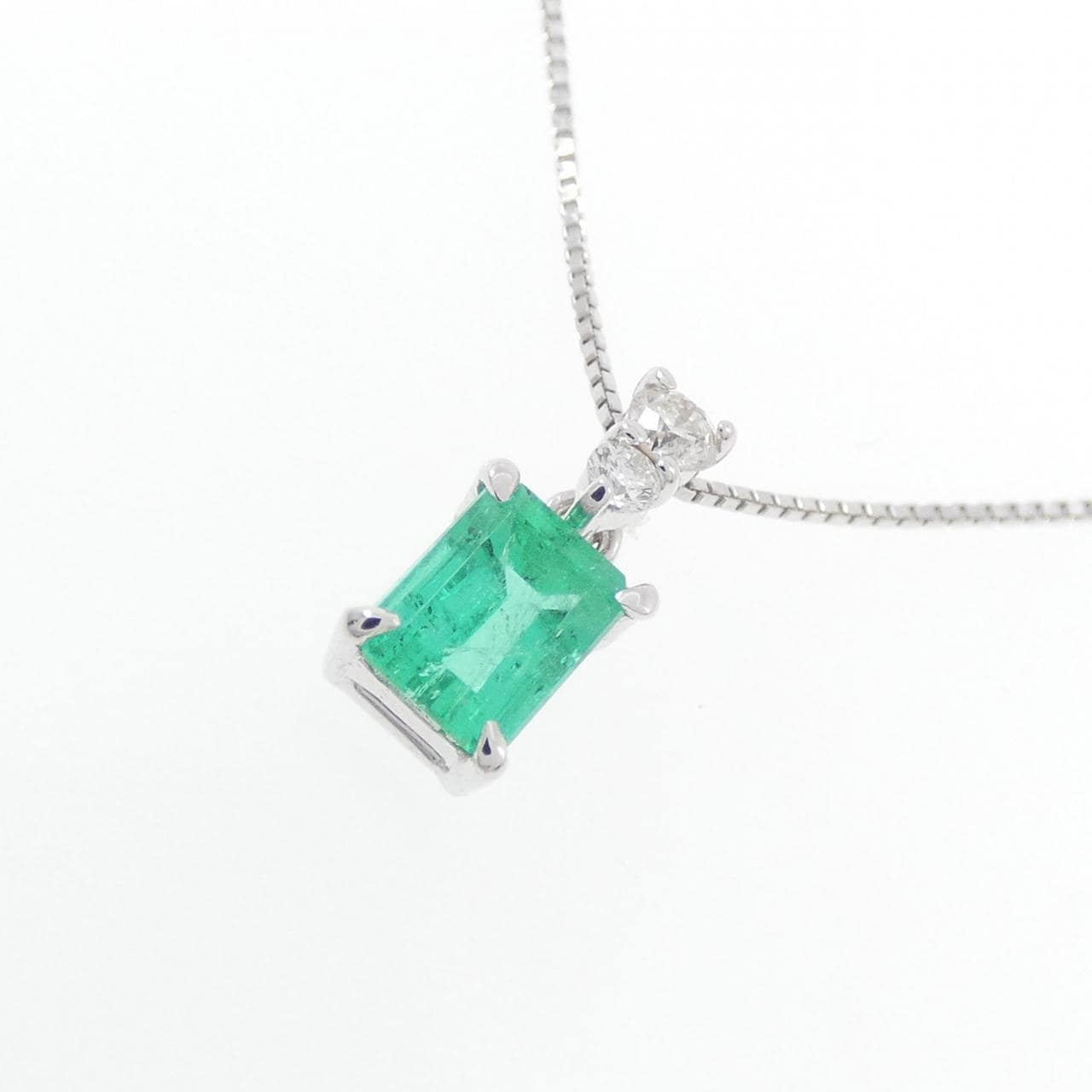 K18WG Emerald Necklace 0.70CT