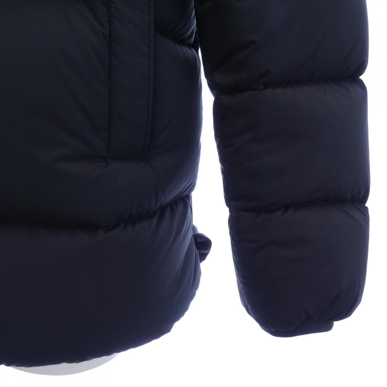 モンクレール MONCLER ダウンジャケット