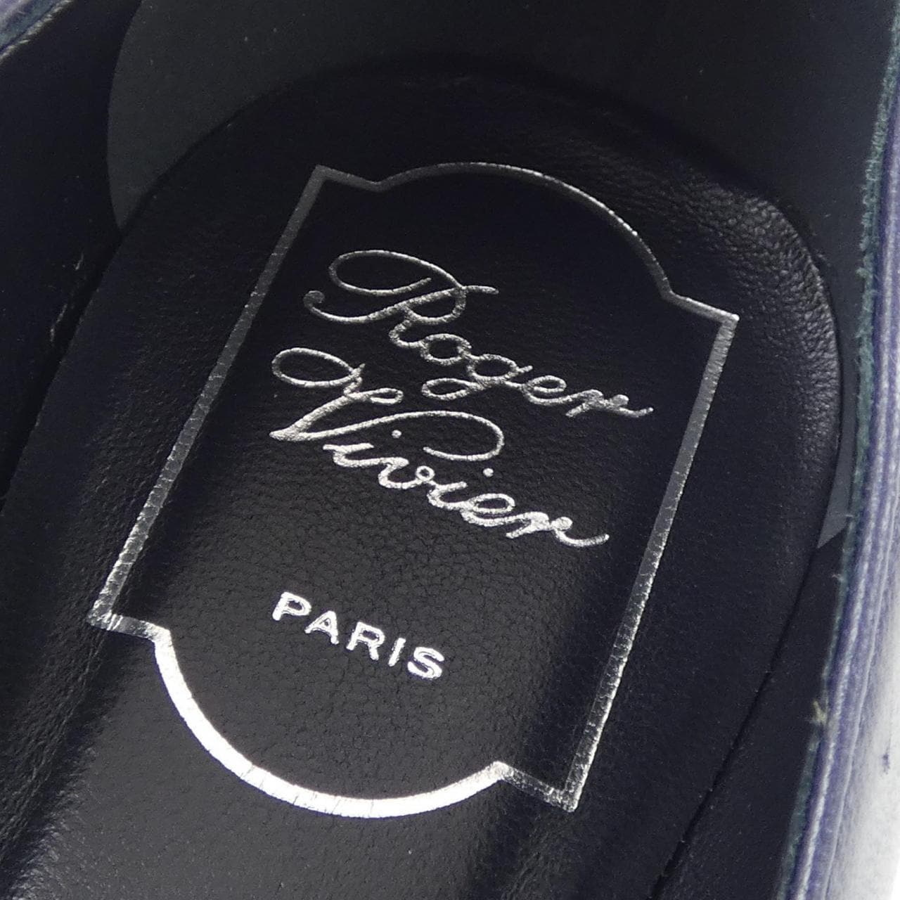 ロジェヴィヴィエ ROGER VIVIER フラットシューズ