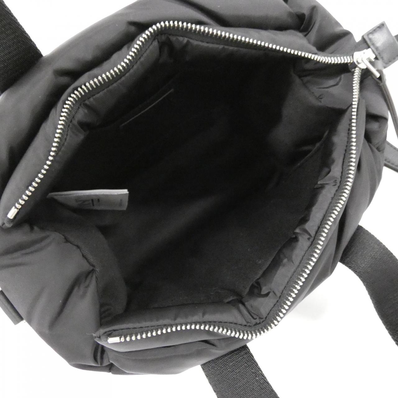 【新品】モンクレール ミニ カラドック 5D00009 M6275 バッグ