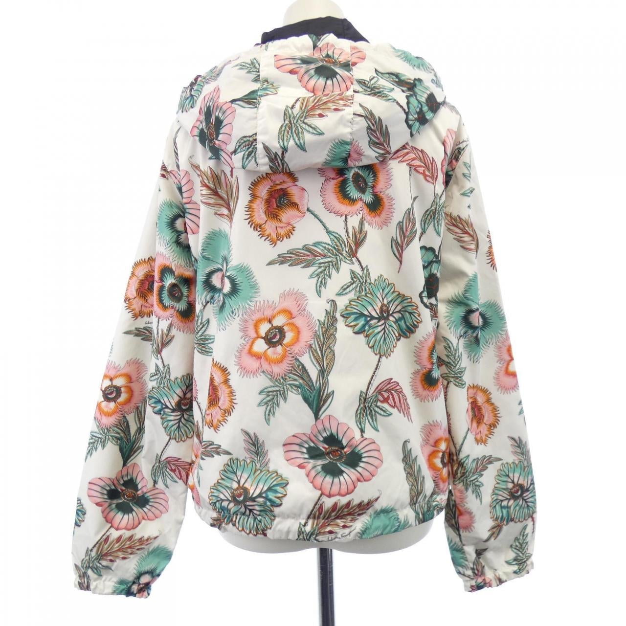 サルヴァトーレフェラガモ SALVATORE FERRAGAMO ブルゾン