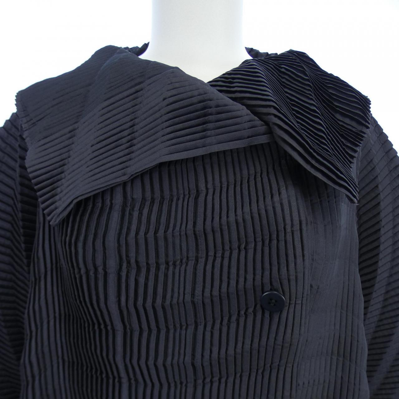 イッセイミヤケ ISSEY MIYAKE コート