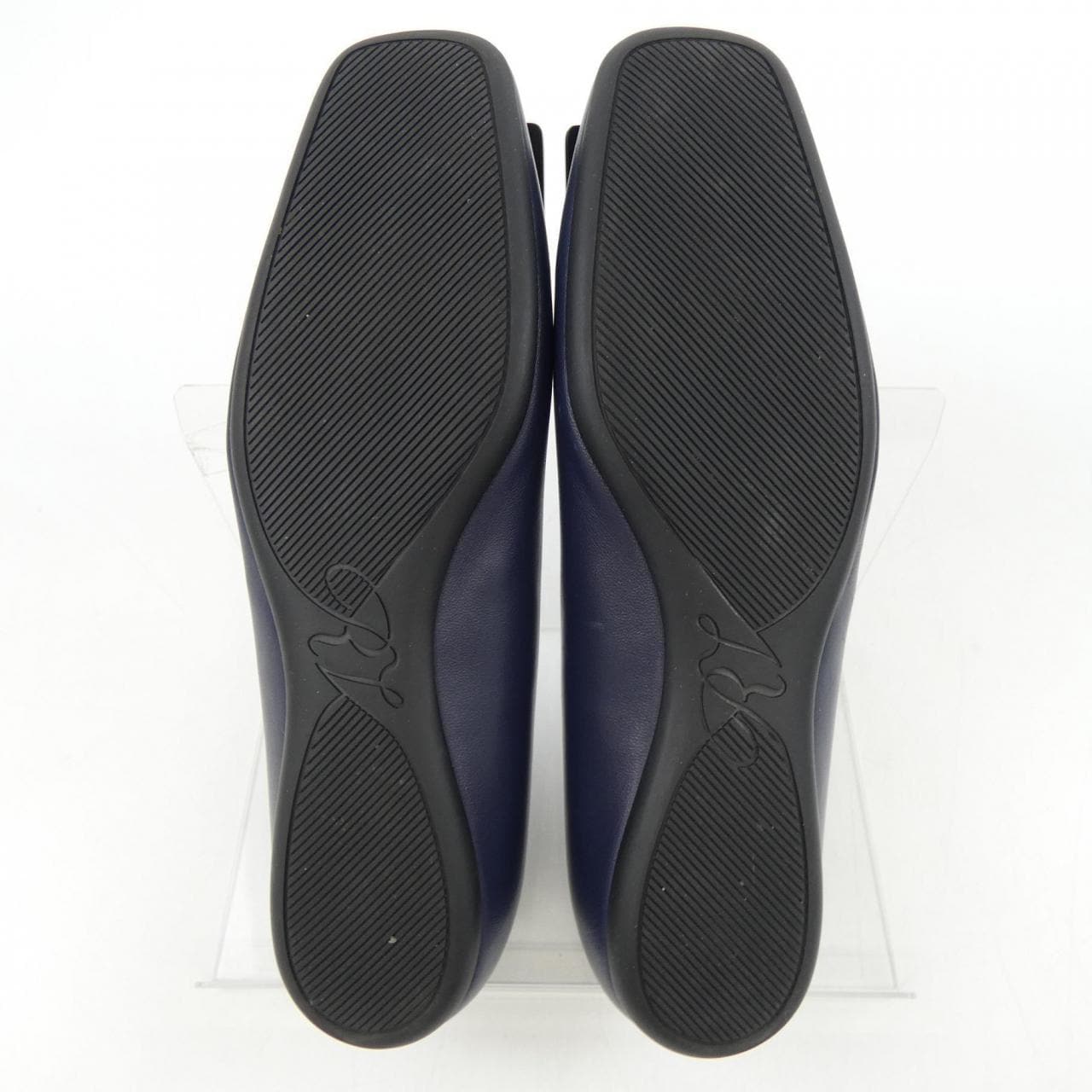 ロジェヴィヴィエ ROGER VIVIER フラットシューズ