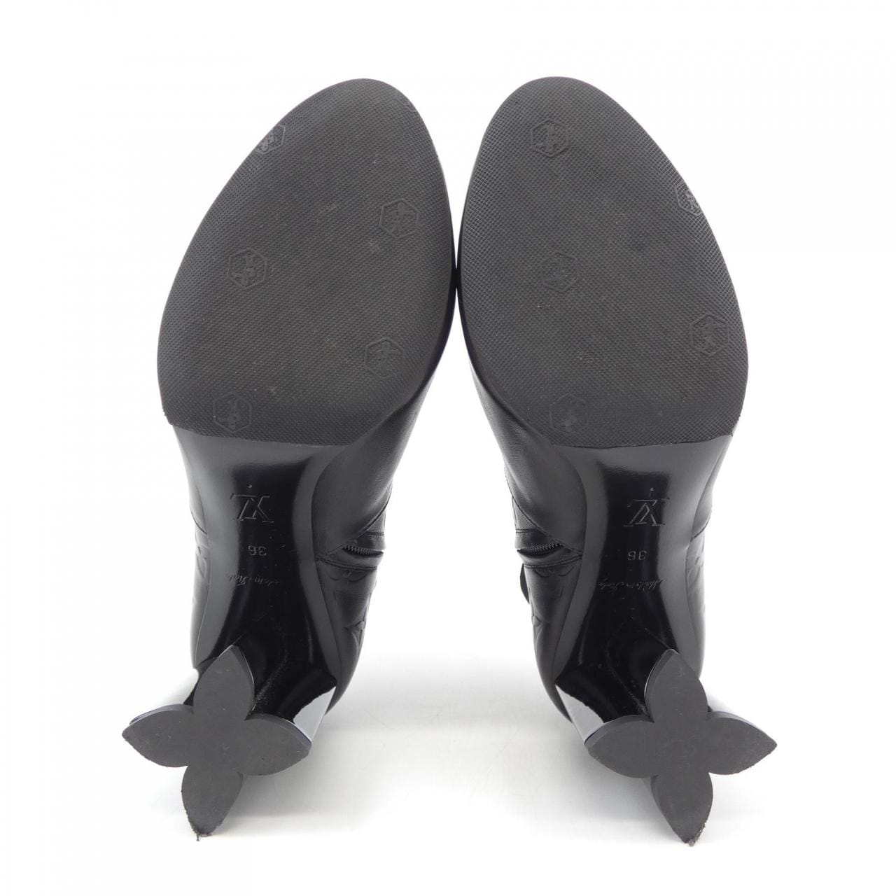 ルイヴィトン LOUIS VUITTON シルエットアンクルブーツ ブーツ