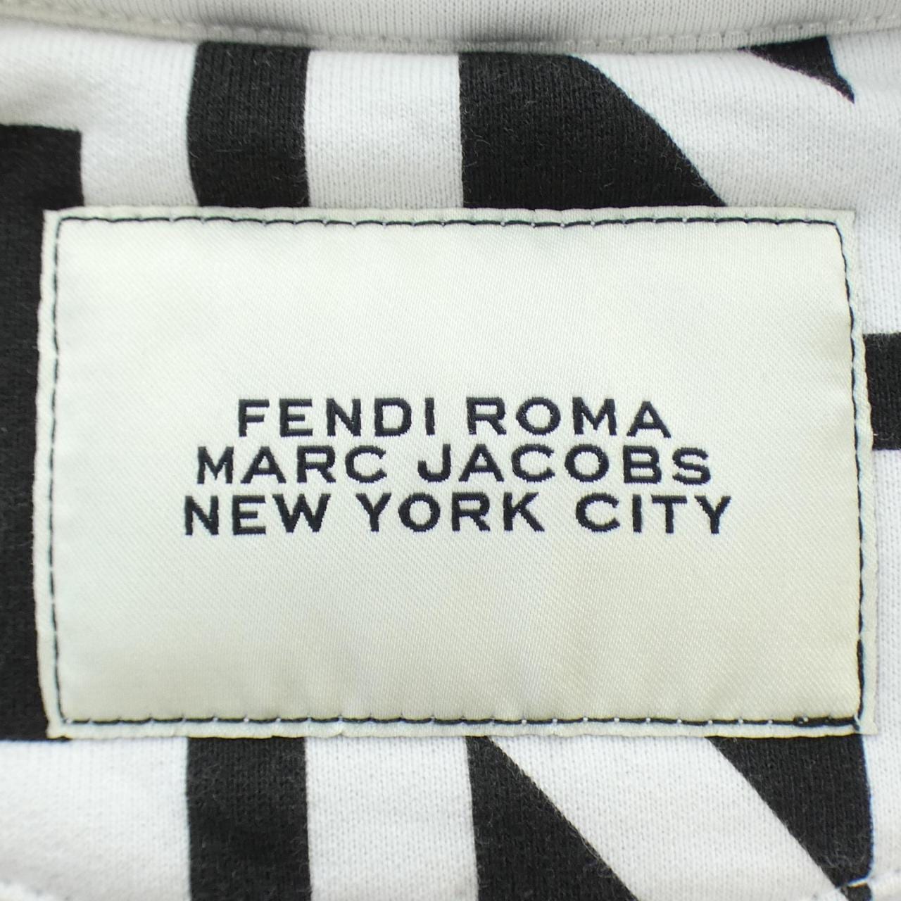 フェンディ FENDI スウェット