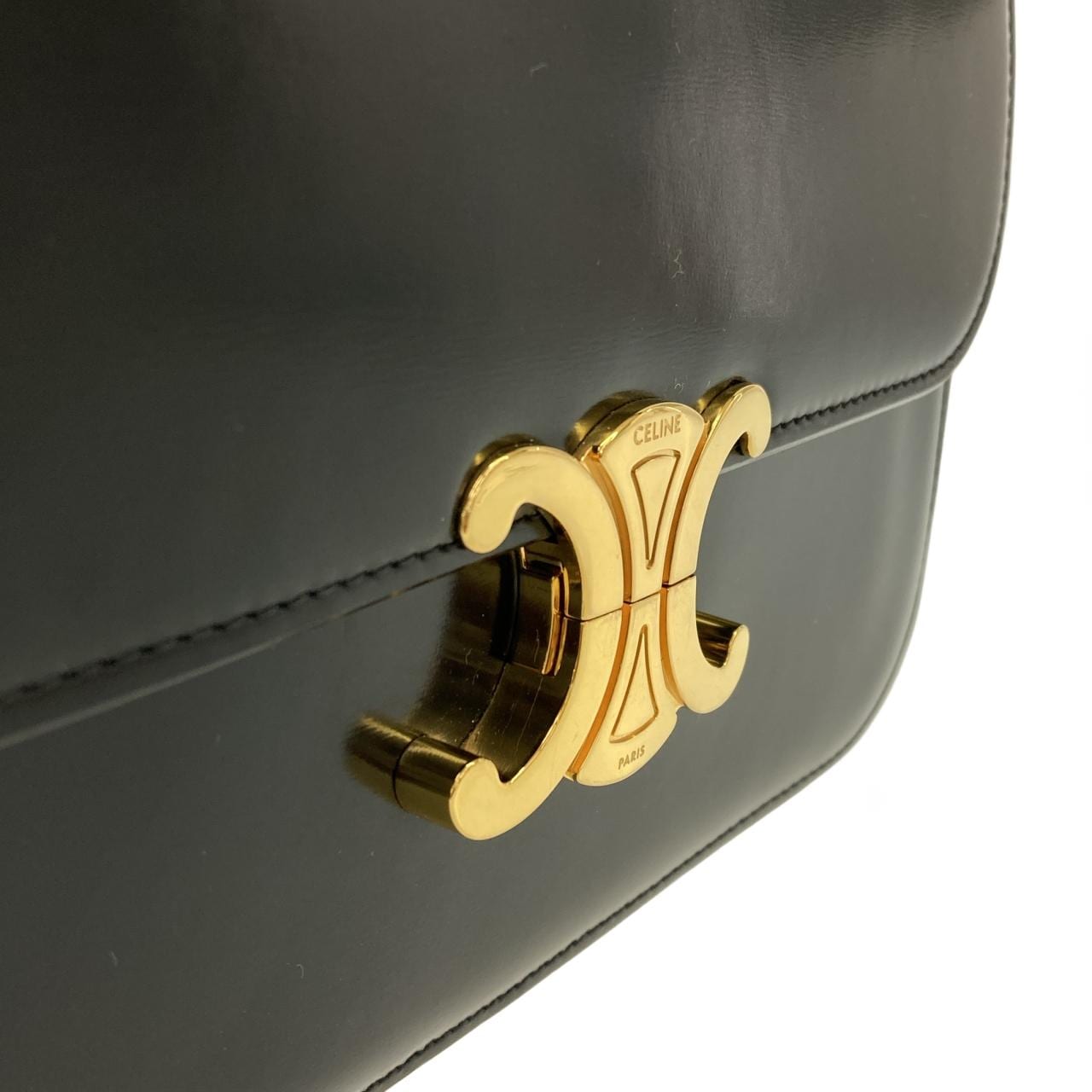 セリーヌ クラシック トリオンフ 187363BF4 ショルダーバッグ