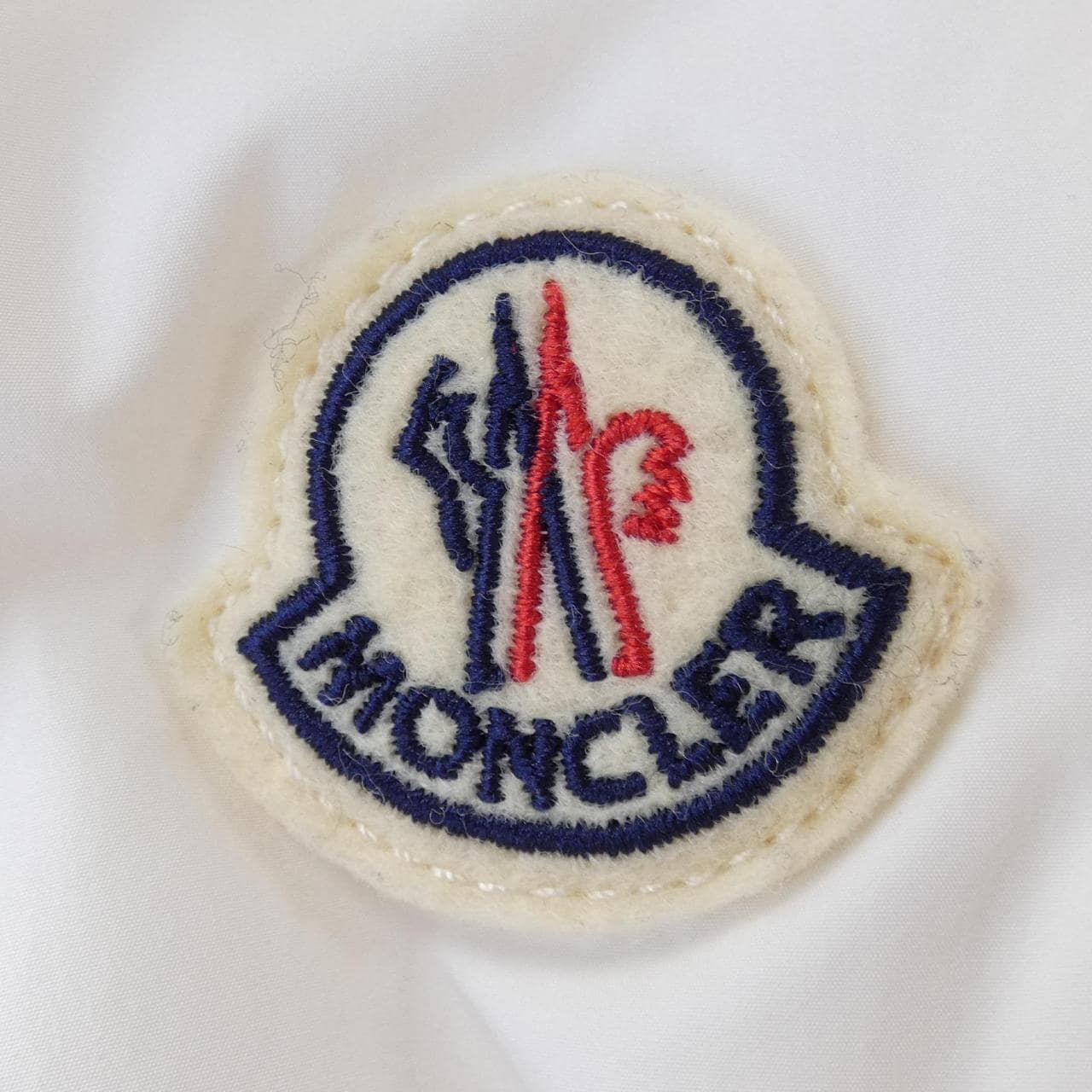 モンクレール MONCLER ダウンジャケット