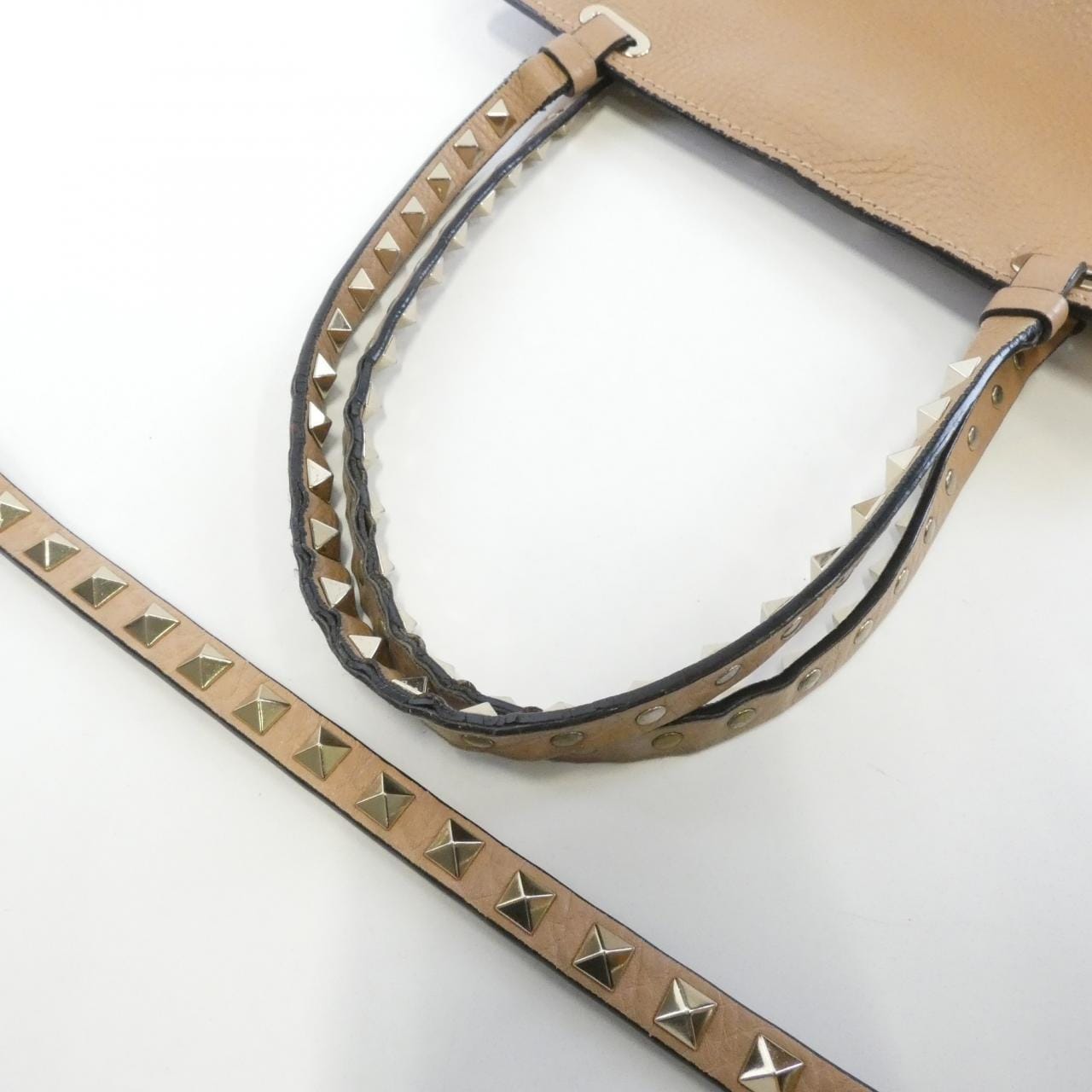 ヴァレンティノガラヴァーニ KW2B0037VSF バッグ