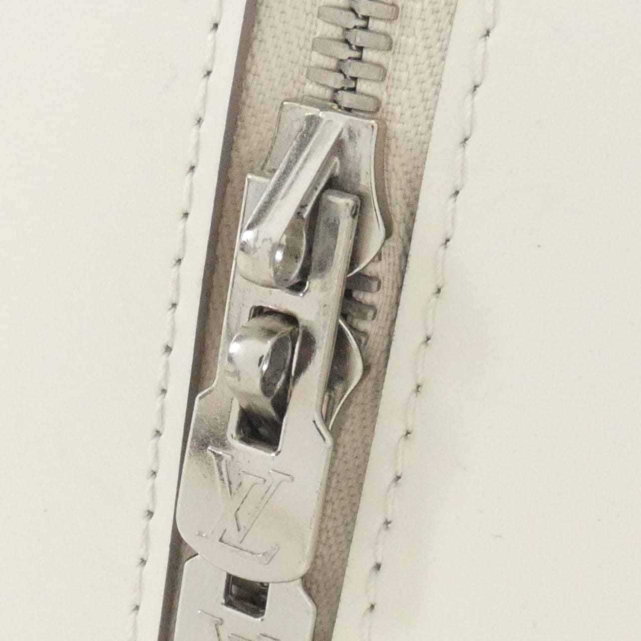 ルイヴィトン エピ ポンヌフ GM M5904J バッグ