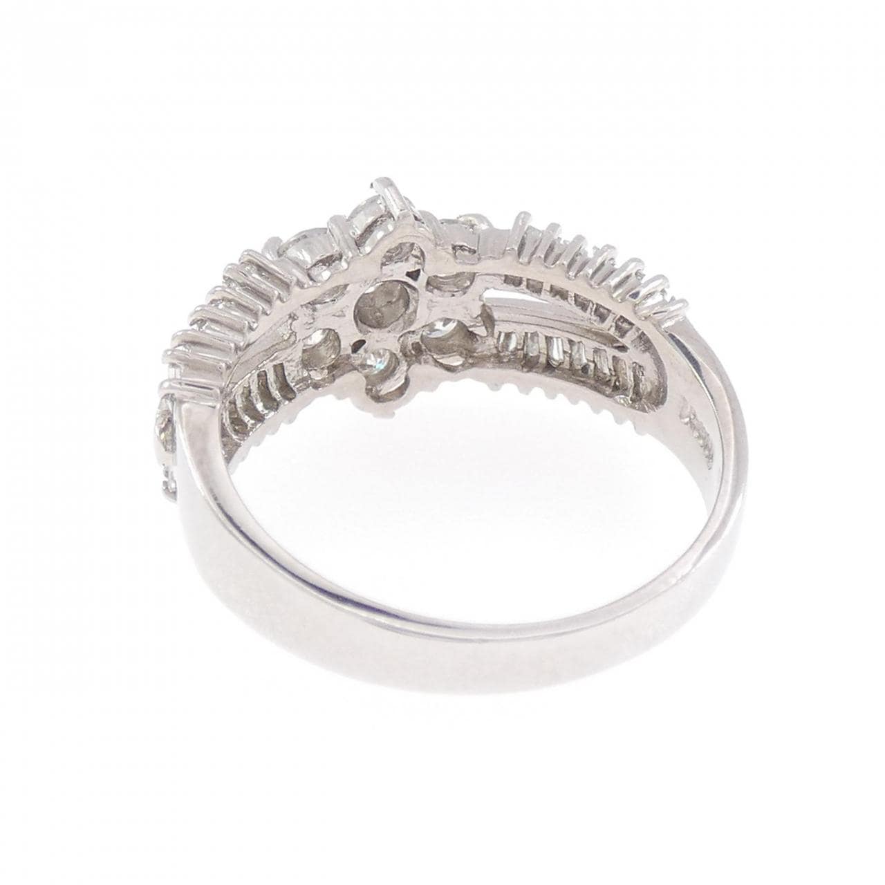 PT900 フラワー ダイヤモンド リング 1.00CT
