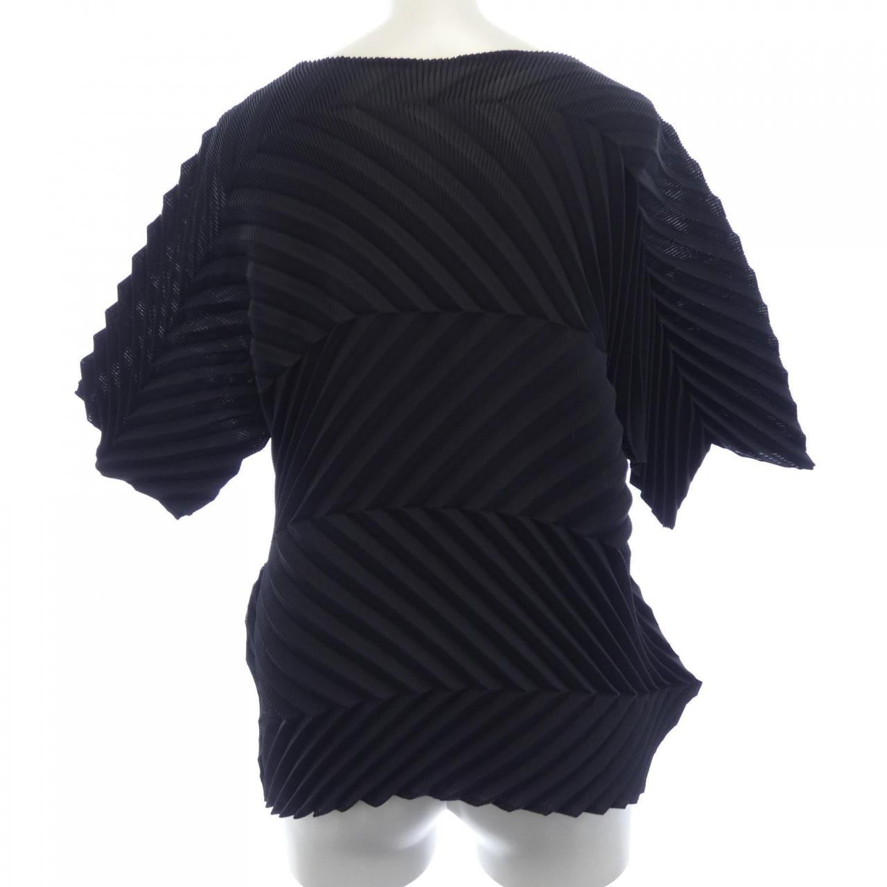 ミーイッセイミヤケ me ISSEY MIYAKE MI53FK482 トップス