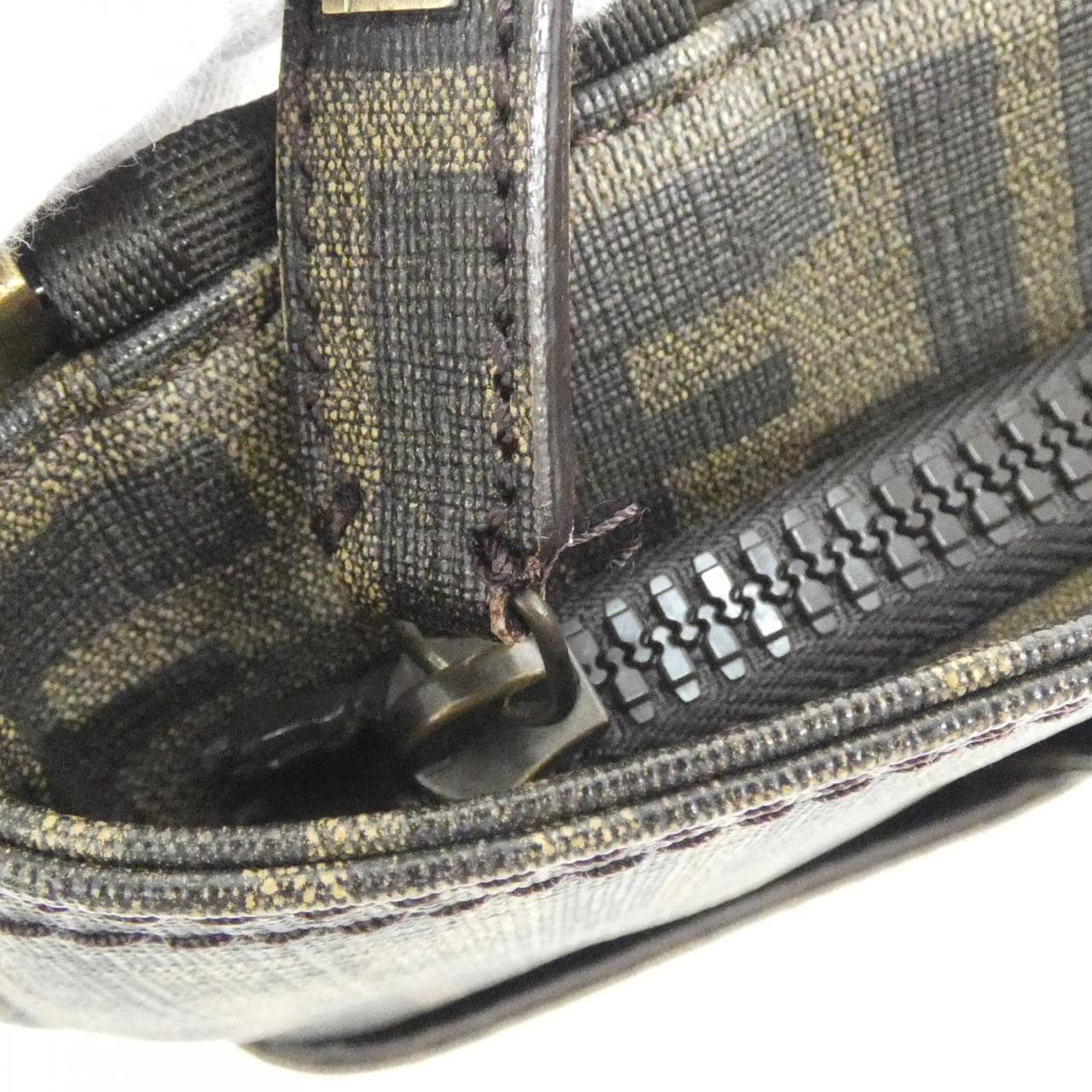 フェンディ ズッカ 7VA214 UZD ショルダーバッグ