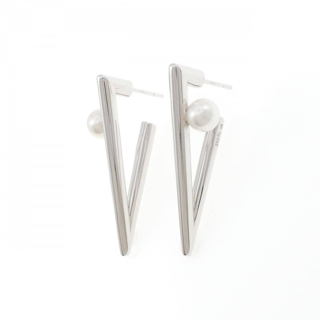 ミキモト V コード ピアス 6.1mm