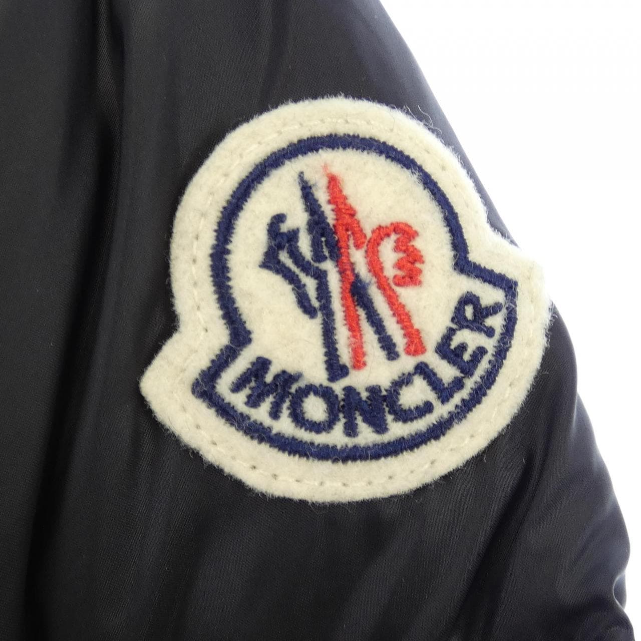 モンクレール MONCLER ダウンジャケット