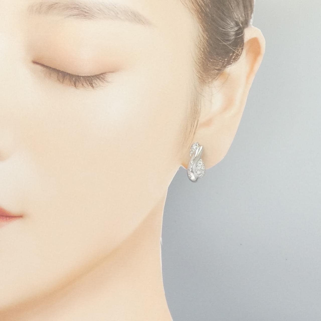 K18WG/PT900 ダイヤモンド ピアス/イヤリング 0.68CT