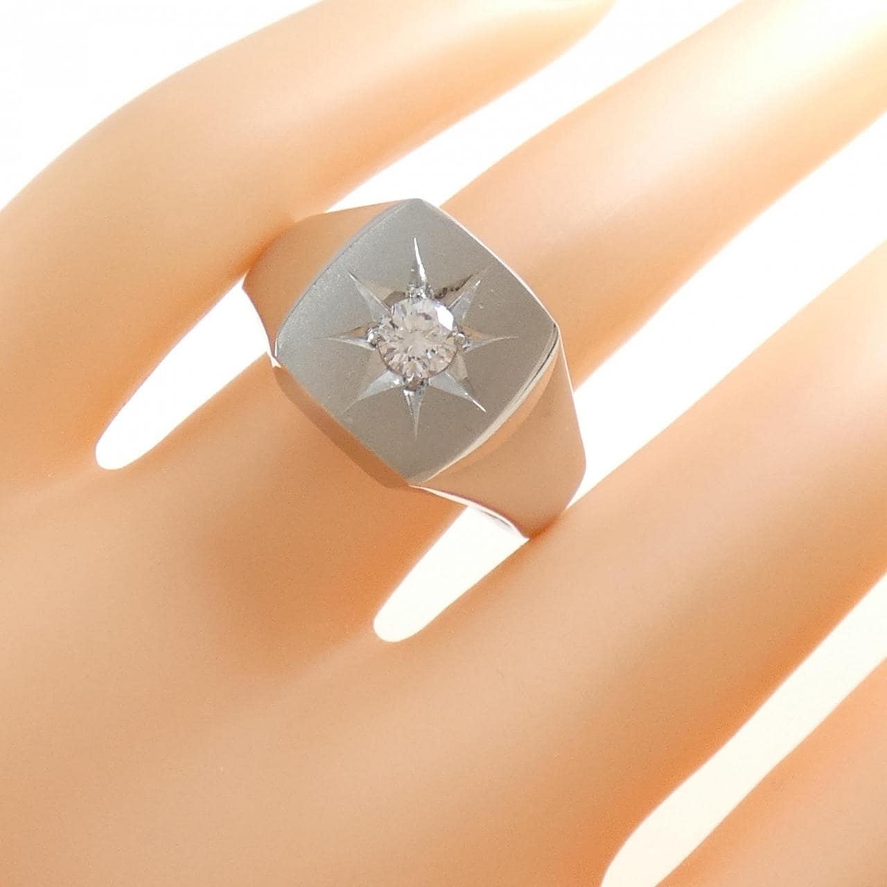 PT900 ダイヤモンド リング 0.286CT