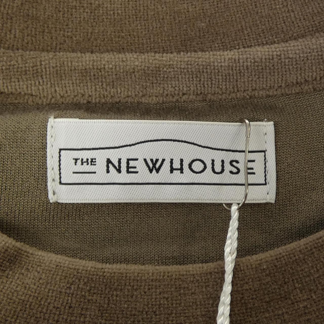 ザニューハウス THE NEWHOUSE トップス