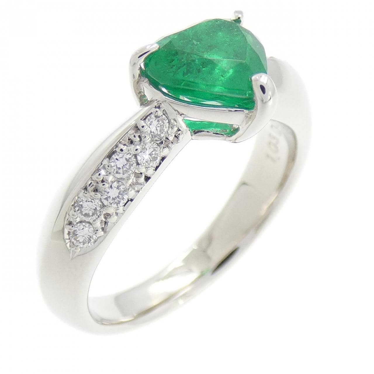 PT900 Heart Emerald Ring 1.03CT