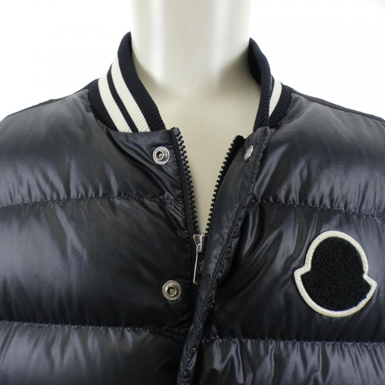 モンクレール MONCLER TORILIS ダウンジャケット