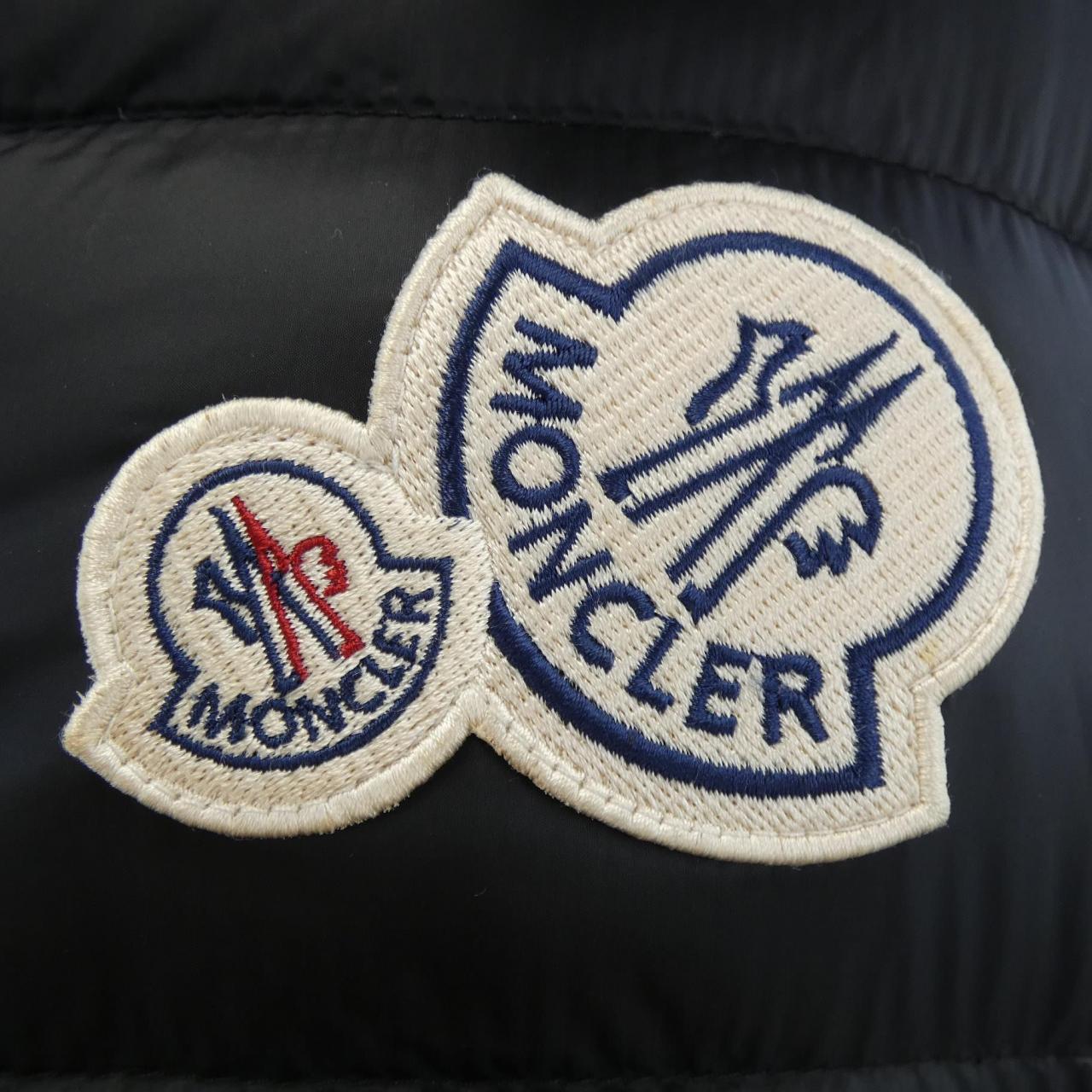 モンクレール MONCLER ダウンジャケット