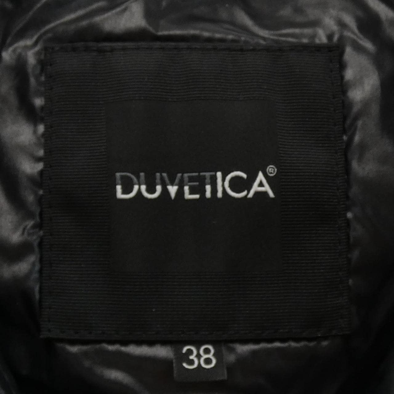 デュベティカ DUVETICA ADHARADUE ダウンジャケット