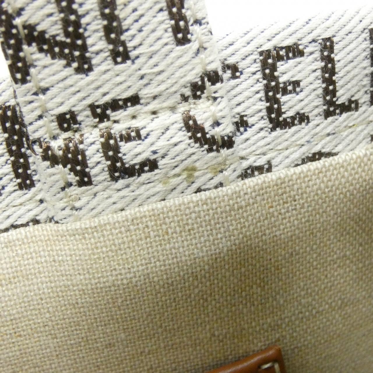 セリーヌ スモール カバ タイス 199162FEF バッグ