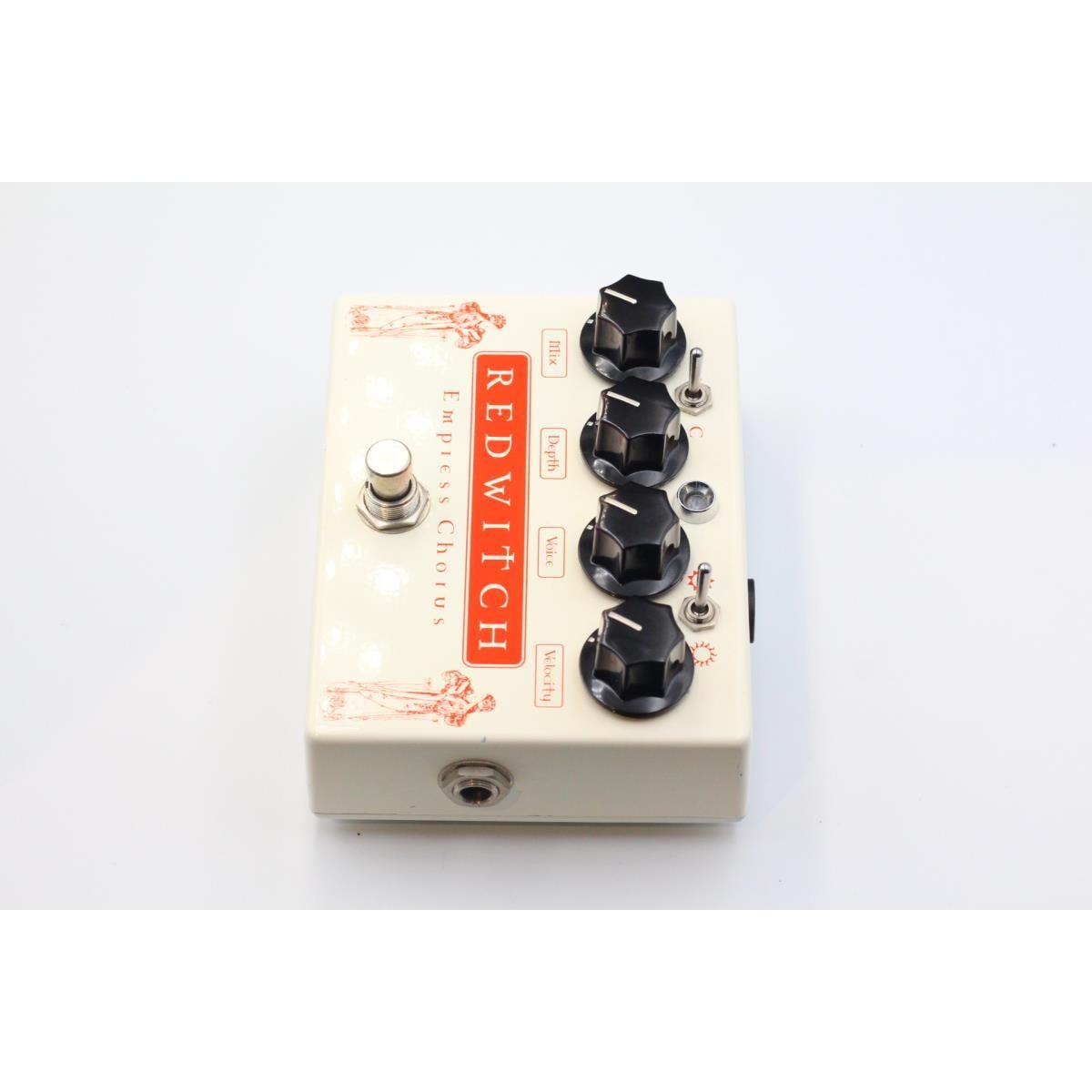 Ｒｅｄ　Ｗｉｔｃｈ　Ｐｅｄａｌｓ　ＥＭＰＲＥＳＳ　ＣＨＯＲＵＳ