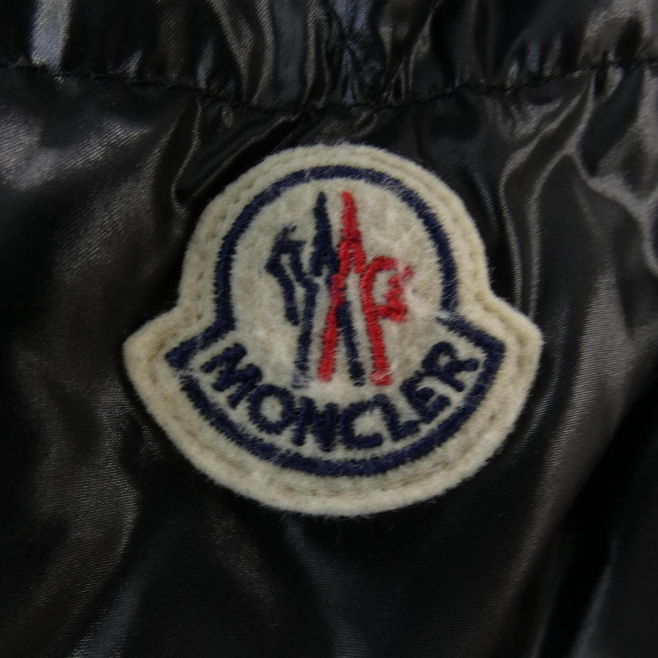 モンクレール MONCLER ダウンジャケット