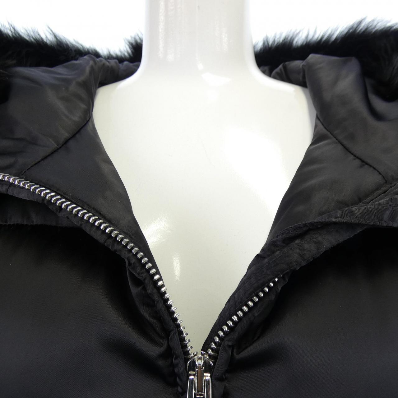 プラダ PRADA トライアングルロゴ 29P117 R202 ROK ダウンコート