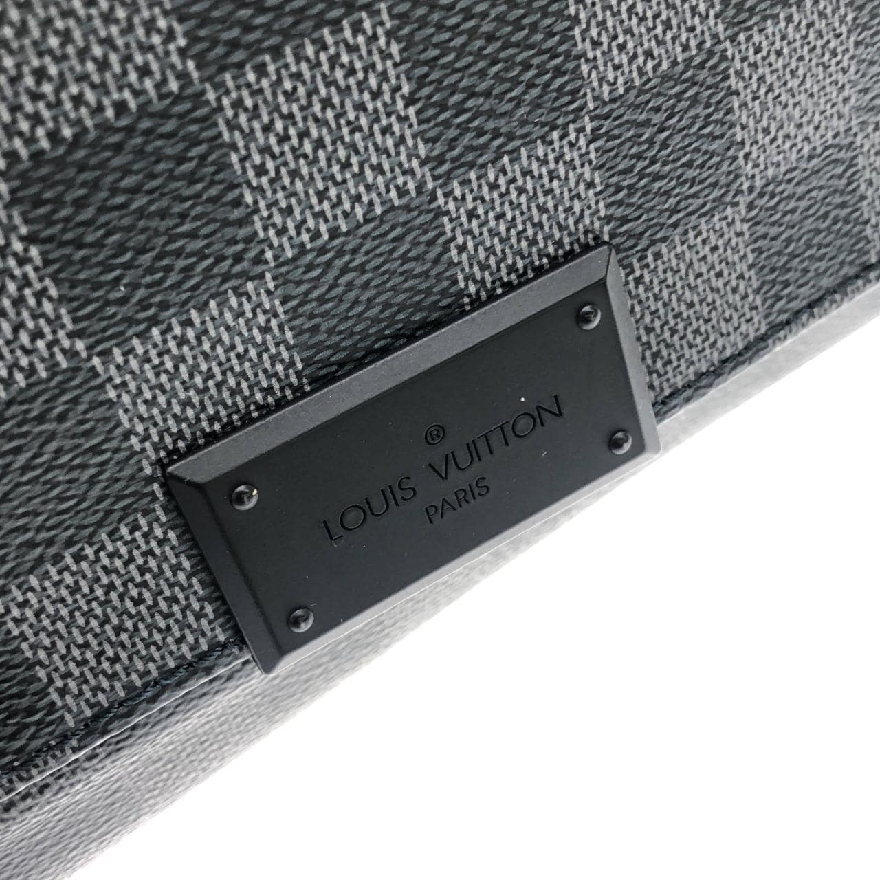 ルイヴィトン ダミエ グラフィット ディストリクト PM N41260 ショルダーバッグ