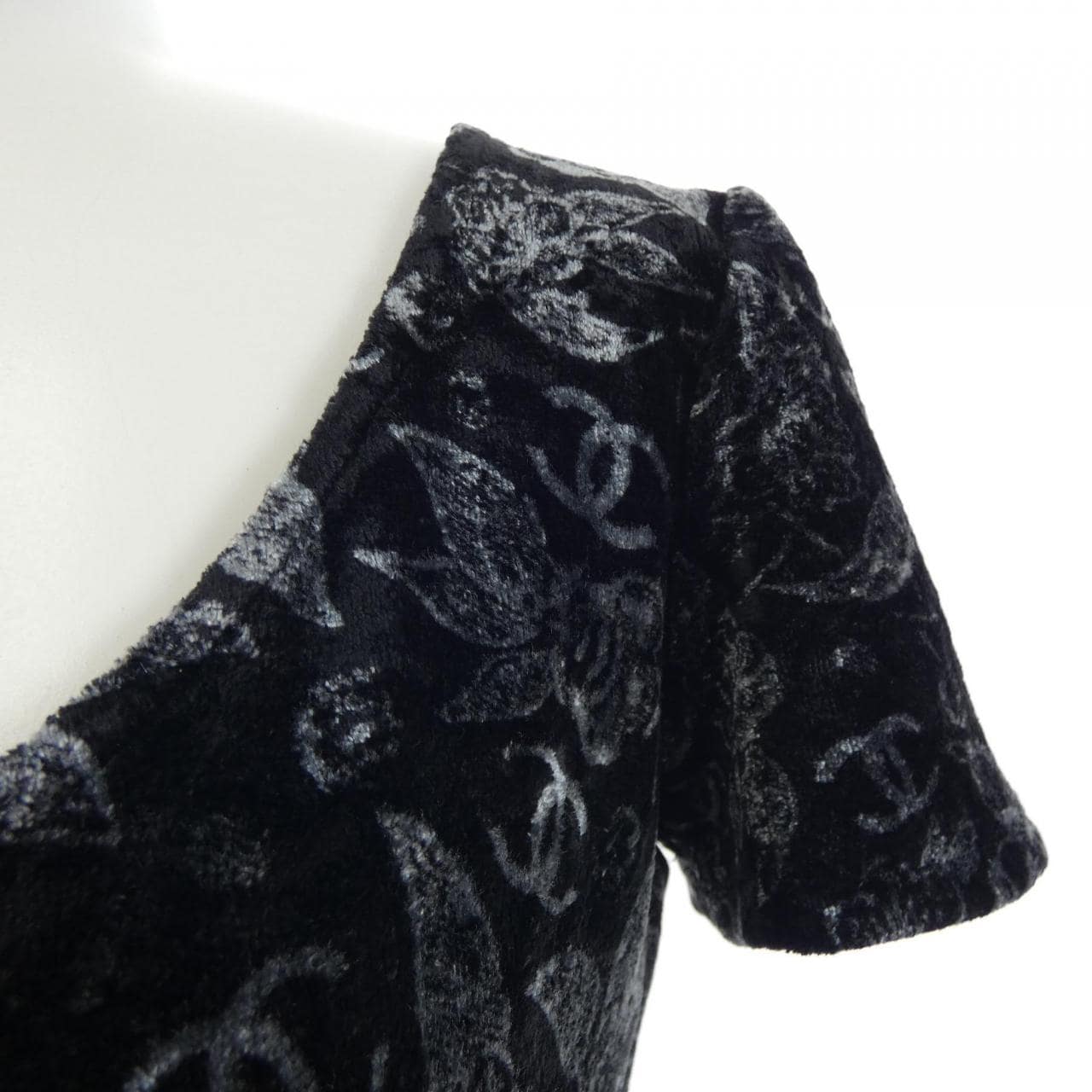 シャネル CHANEL LOOK3 P78132V70115 トップス