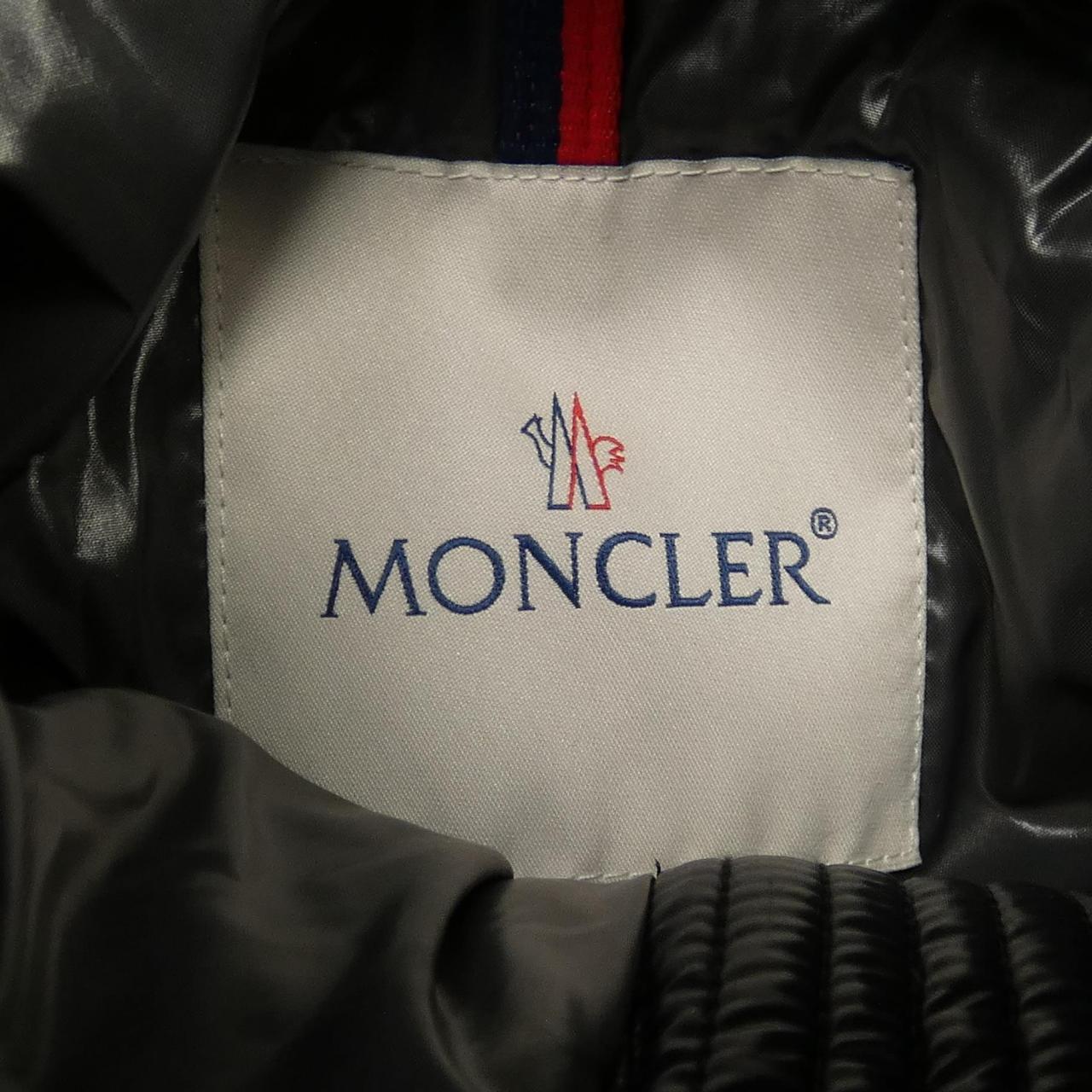 モンクレール MONCLER ダウンジャケット