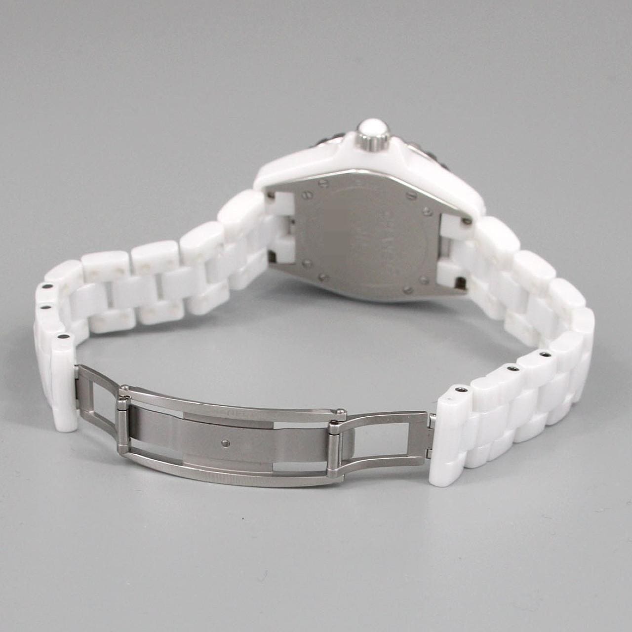 シャネル J12 33mmセラミック･8P H2422 セラミック クォーツ