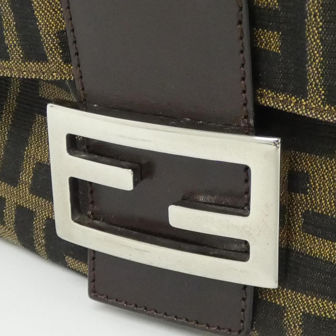 【ヴィンテージ】フェンディ マンマ バゲット 26325 ショルダーバッグ