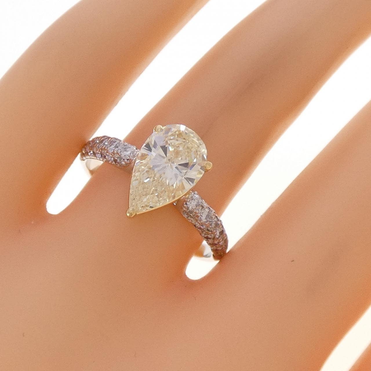 PT900/K18YG ダイヤモンド リング 2.054CT LY SI1 ペアシェイプ