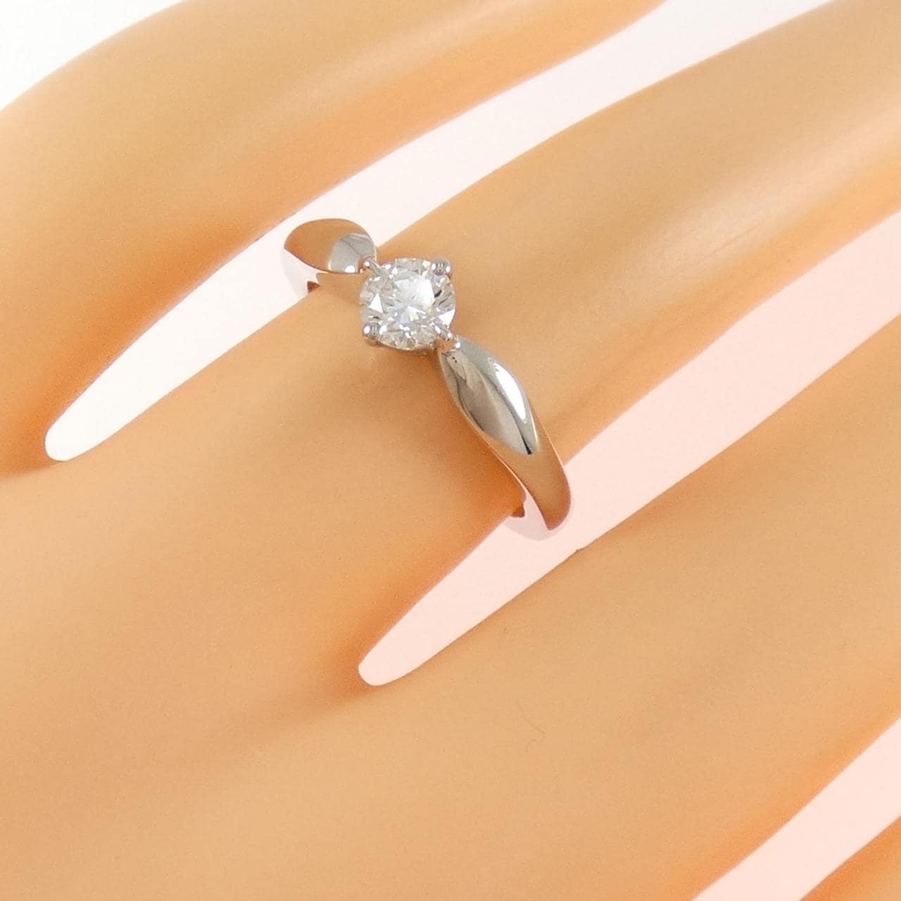 ブルガリ デディカータ ア ヴェネチア リング 0.32CT H VS1 3EXT