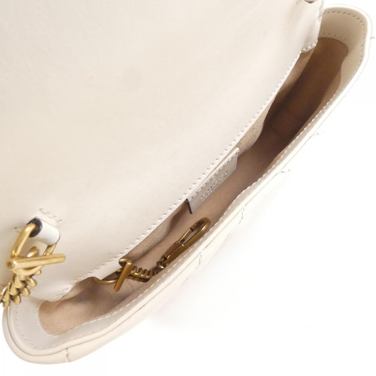 グッチ GG MARMONT 476433 DTDCT ショルダーバッグ