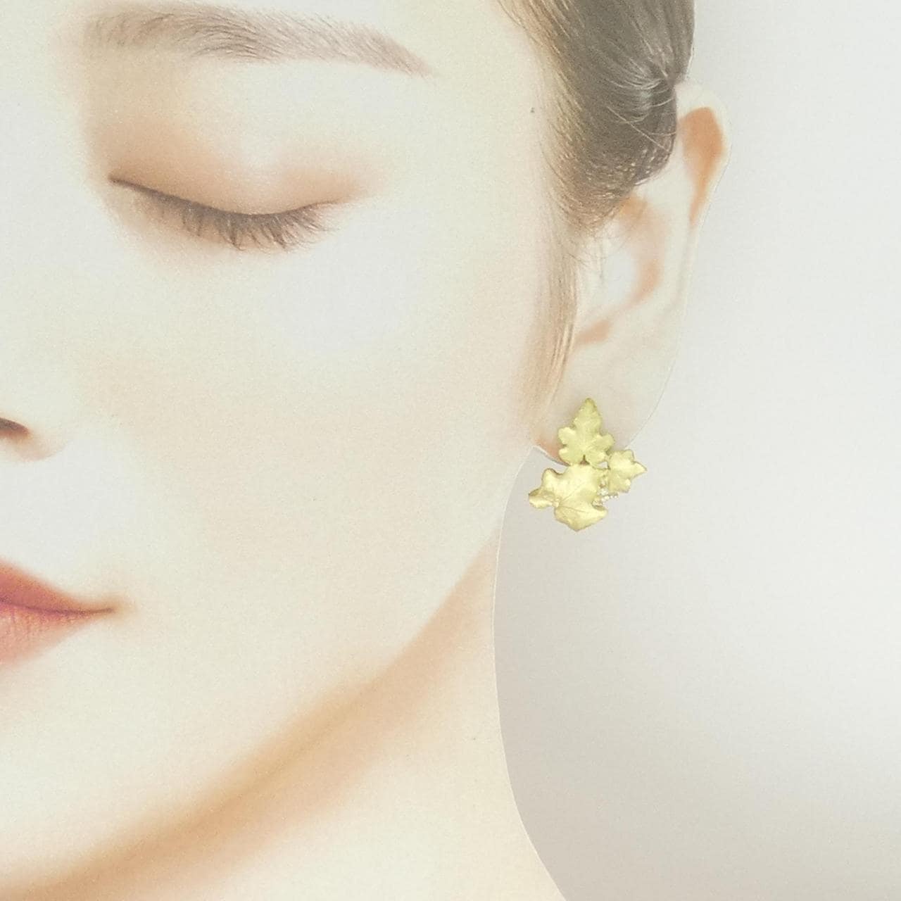 K18YG リーフ ダイヤモンド ピアス 0.06CT