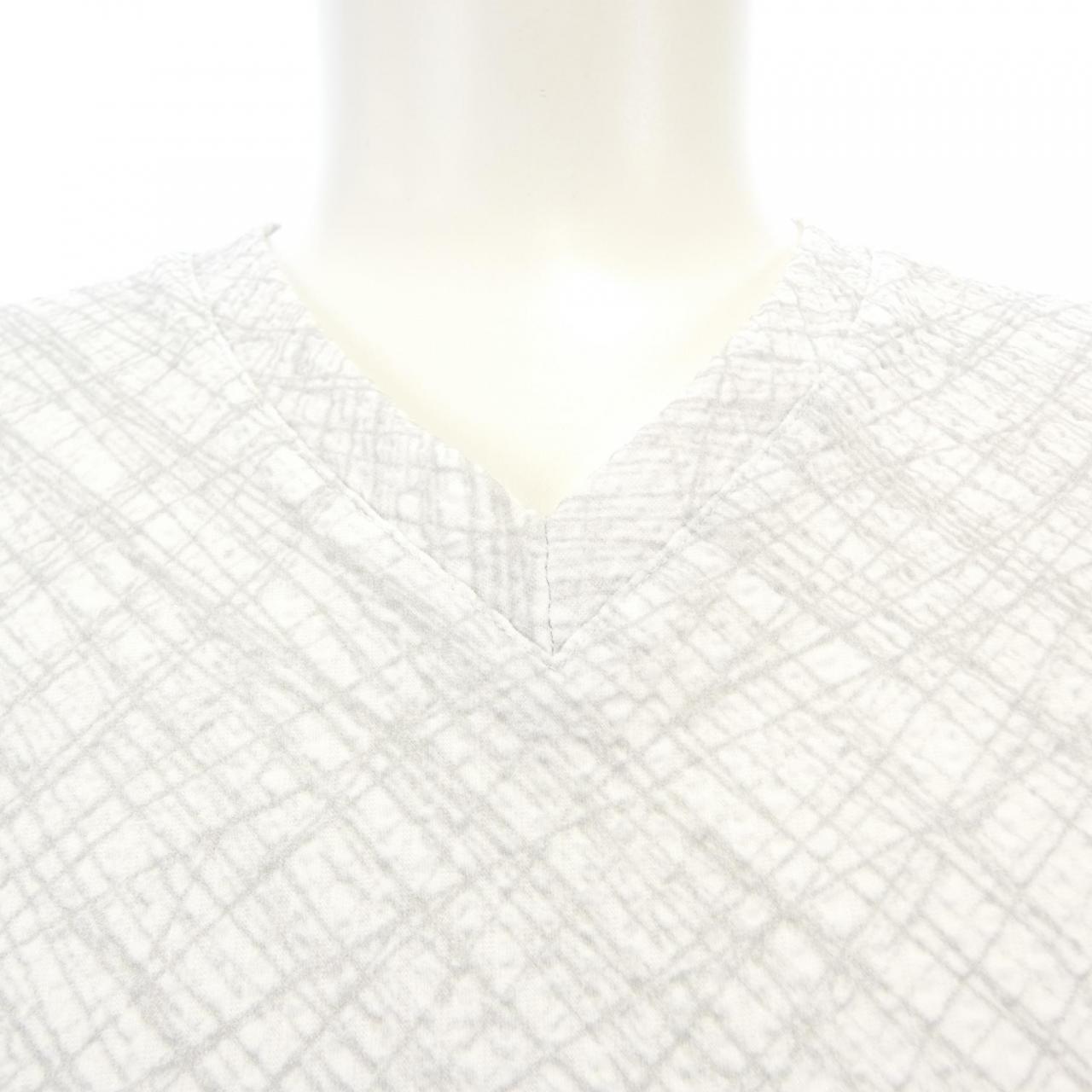 エポカウォモ EPOCA UOMO Tシャツ