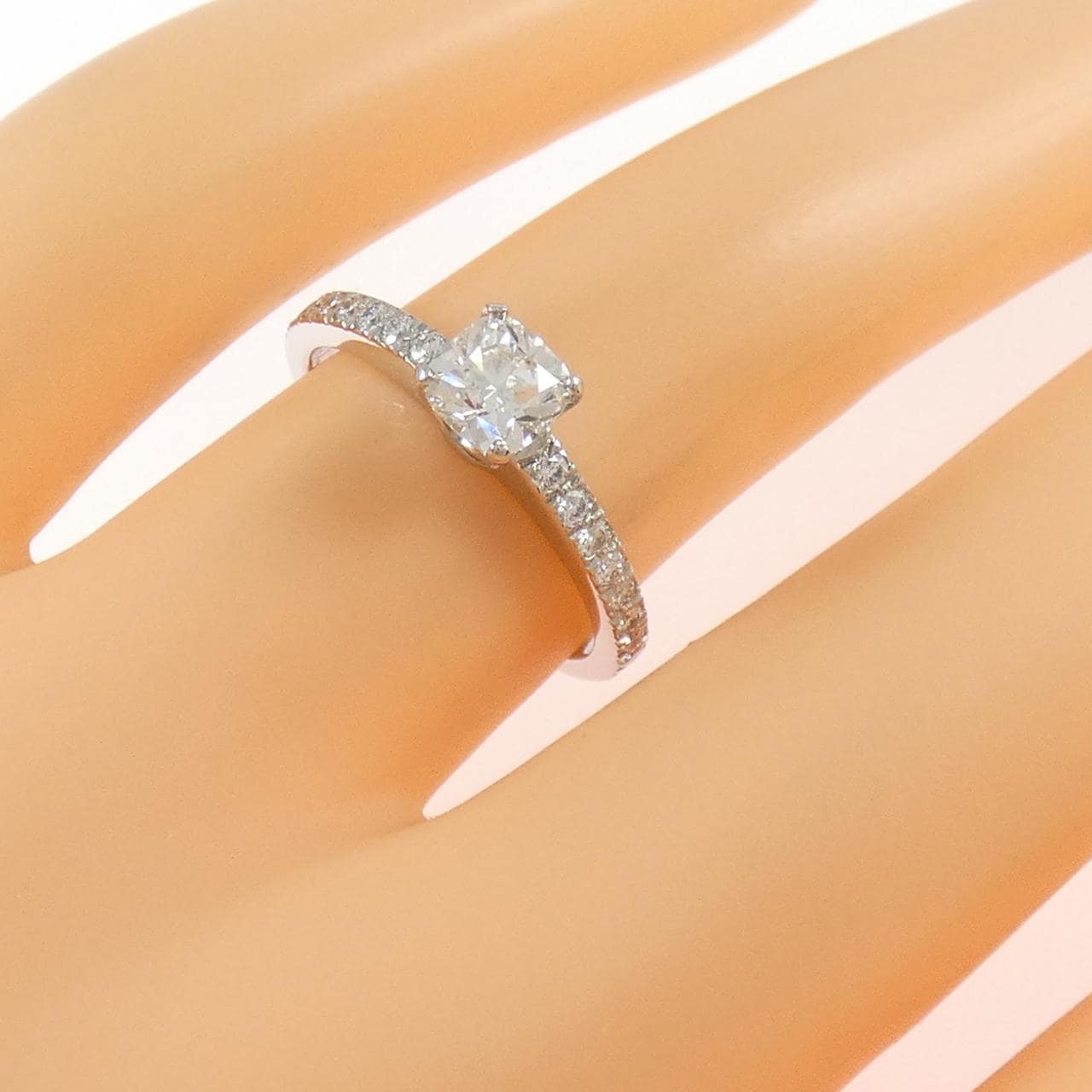 ティファニー ノヴォ リング 0.46CT I VS1